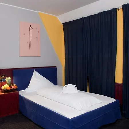 Art Fabrik 4* وبرتال