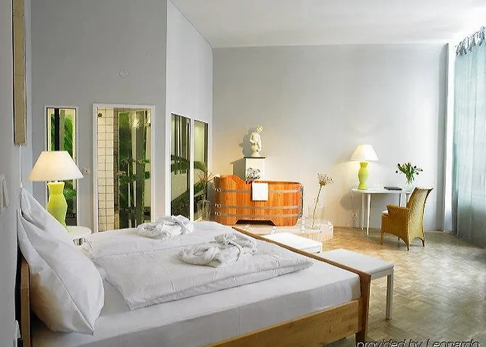 Art Fabrik 酒店 4*